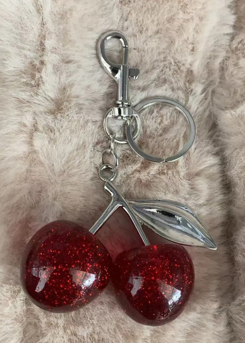 Charme cerise rouge
