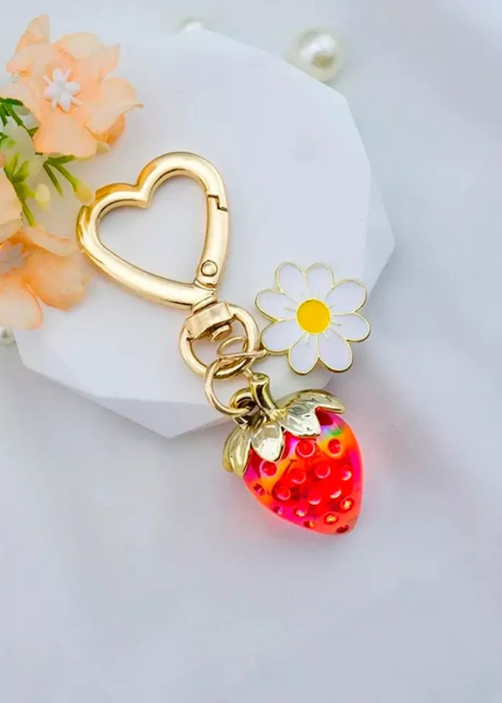 Breloque fraise et marguerite