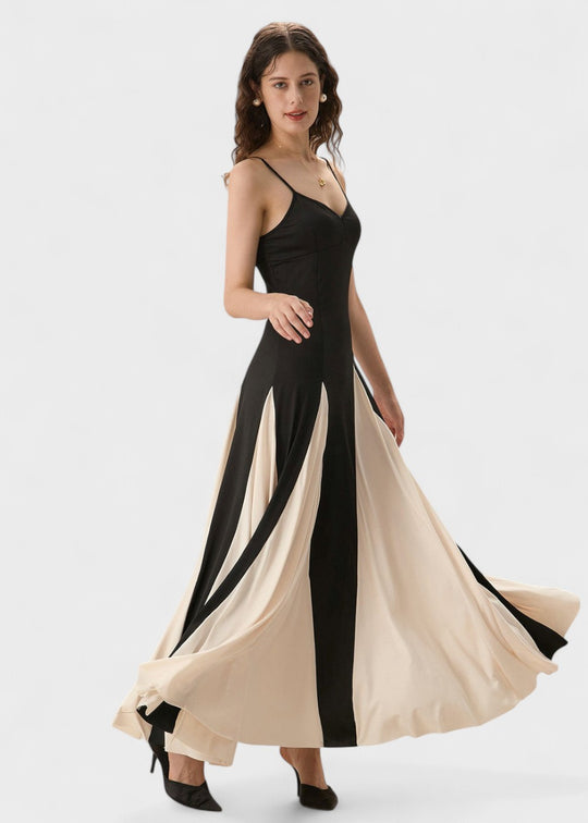 Robe noire à fines bretelles