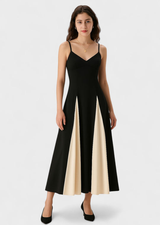 Robe noire à fines bretelles